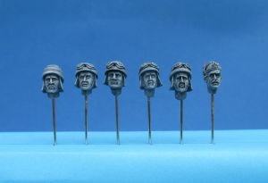 S2KF028 -  Italian tank crew head set